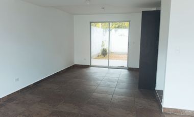 CASA EN VENTA SECTOR MIRASIERRA VALLE DE LOS CHILLOS ECUADOR