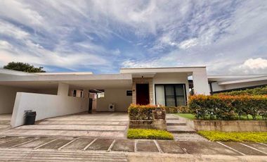 FOR RENT – Mahogany Parc Fully Furnished 3 BR American-Style Bungalow Inside Clark