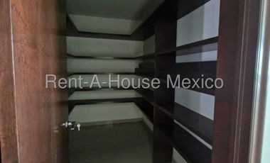 Casa en Venta en Lomas Verdes, Naucalpan de Juárez