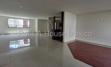 Casa en Venta en Lomas Verdes, Naucalpan de Juárez