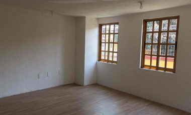 Casa habitación en  renta de dos niveles, cerca del centro de Tlalpan, Av. Insurgentes  Sur y la estación del metro bus Fuentes Brotantes.