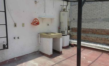 Casa habitación en  renta de dos niveles, cerca del centro de Tlalpan, Av. Insurgentes  Sur y la estación del metro bus Fuentes Brotantes.