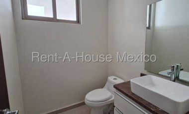 Casa en Venta en Lomas Verdes, Naucalpan de Juárez