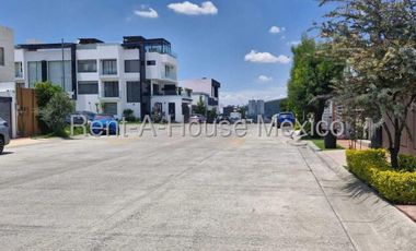 Casa en Venta en Lomas Verdes, Naucalpan de Juárez