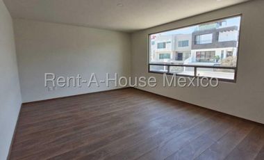Casa en Venta en Lomas Verdes, Naucalpan de Juárez
