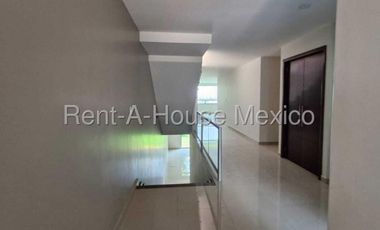 Casa en Venta en Lomas Verdes, Naucalpan de Juárez