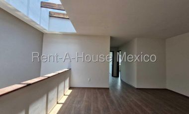 Casa en Venta en Lomas Verdes, Naucalpan de Juárez