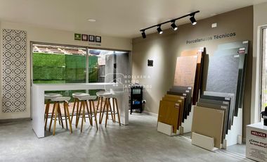 Casa Comercial en Arriendo 200 m2 construidos, Excelente Ubicación, Amplios Espacios, Temuco