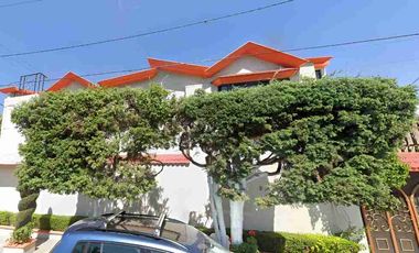 Casa en venta en Izcalli, Estado de México.