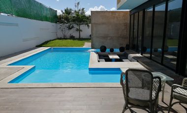 LUJOSA CASA AMUEBLADA  EN RENTA- DZITYA