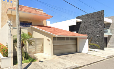 CASA EN VENTA EN COSTA DE ORO, VERACRUZ