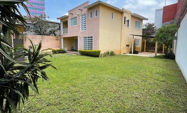 CUERNAVACA CERCA AVERANDA, VENDO AMPLIA CASA SOLA 4 RECS. 367 MTS. JARDN