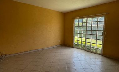 CUERNAVACA CERCA AVERANDA, VENDO AMPLIA CASA SOLA 4 RECS. 367 MTS. JARDN