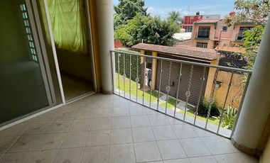 CUERNAVACA CERCA AVERANDA, VENDO AMPLIA CASA SOLA 4 RECS. 367 MTS. JARDN