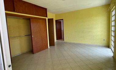 CUERNAVACA CERCA AVERANDA, VENDO AMPLIA CASA SOLA 4 RECS. 367 MTS. JARDN