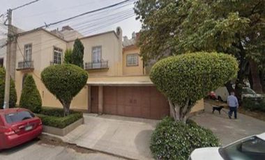 CASA EN REMATE EN BENITO JUAREZ NARVARTE ORIENTE