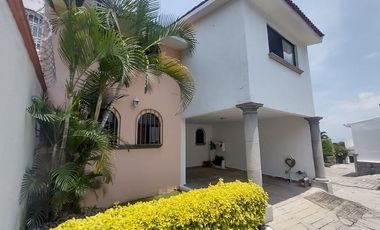 Casa en exclusivo Condominio de solo 10 casas   En Lomas de Atzingo, Cuernavaca Morelos.