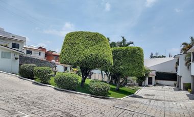 Casa en exclusivo Condominio de solo 10 casas   En Lomas de Atzingo, Cuernavaca Morelos.