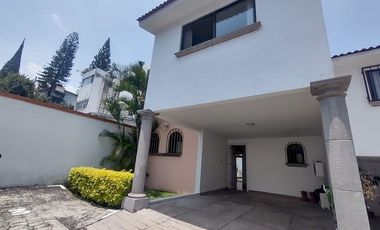 Casa en exclusivo Condominio de solo 10 casas   En Lomas de Atzingo, Cuernavaca Morelos.