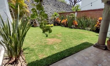 Casa en exclusivo Condominio de solo 10 casas   En Lomas de Atzingo, Cuernavaca Morelos.