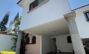 Casa en exclusivo Condominio de solo 10 casas   En Lomas de Atzingo, Cuernavaca Morelos.
