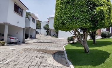 Casa en exclusivo Condominio de solo 10 casas   En Lomas de Atzingo, Cuernavaca Morelos.
