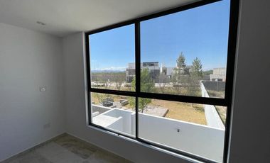 HERMOSA CASA EN PRIVADA ZIBARI VENTA
