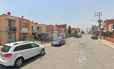 CASA EN VENTA  CON EXCELENTE EN UBUCACION, HACIENDA LOS LAURELES MZ 29 LT 4 VIV 15	Hacienda de Cuautitlán	Cuautitlán	México