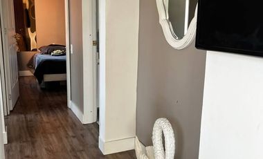 Se vende un hermoso apartamento de 58 metros cuadrados con una distribución espectacular que maximiza cada rincón. Ubicado en un sexto piso, el acceso