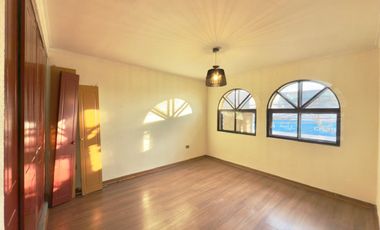 Se arrienda departamento céntrico, 4 piezas 3 baños, Curicó