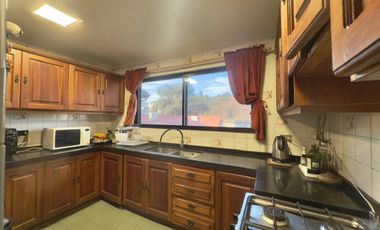 Se arrienda departamento céntrico, 4 piezas 3 baños, Curicó