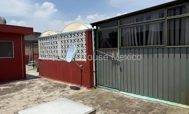 CASA EN VENTA CERCA DEL METRO CANAL DEL NORTE, COL. EMILIO CARRANZA