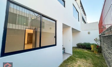 Departamento en planta baja con Jardin MONTE OLIVO CARCAÑA