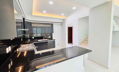Casa En venta solares Zapopan
