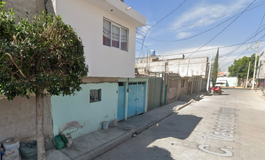 CASA EN VENTA DE DOS NIVELES Y PATIO INTERIOR UBICADA A 15 MINUTOS DE LA UNIVERSIDAD POLITECNICA DE CHIMALHUACAN,