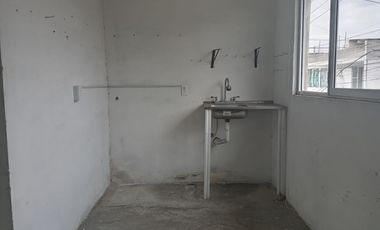 CASA EN VENTA DE DOS NIVELES Y PATIO INTERIOR UBICADA A 15 MINUTOS DE LA UNIVERSIDAD POLITECNICA DE CHIMALHUACAN,