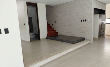 CASA EN RENTA EN CANCUN, ZONA HUAYACAN & COLEGIOS, ESTRENA! ÚLTIMA CASA!!