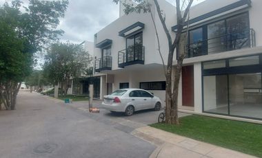 CASA EN RENTA EN CANCUN, ZONA HUAYACAN & COLEGIOS, ESTRENA! ÚLTIMA CASA!!