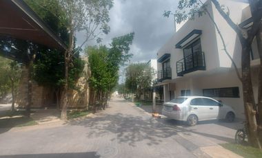 CASA EN RENTA EN CANCUN, ZONA HUAYACAN & COLEGIOS, ESTRENA! ÚLTIMA CASA!!