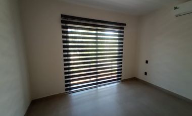 CASA EN RENTA EN CANCUN, ZONA HUAYACAN & COLEGIOS, ESTRENA! ÚLTIMA CASA!!