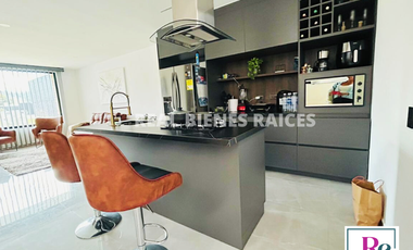 Casa en Unidad Cerrada con Portería 24h