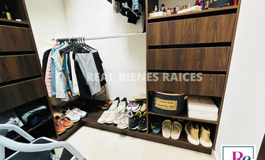 Casa en Unidad Cerrada con Portería 24h