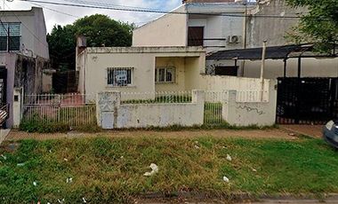 Castelar Norte - Venta - Casa 4 Ambientes