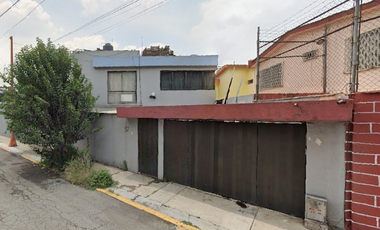 Casa en Venta en Valle del Paraíso Tlalnepantla de Baz Estado de México.