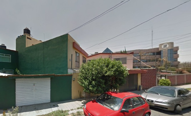 Casa en Venta en Valle del Paraíso Tlalnepantla de Baz Estado de México.