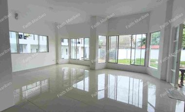 Unfurnished 5bedrooms Bungalow