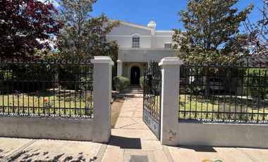 RESIDENCIA ANTIGUA EN EXCELENTES CONDICIONES COL ZARCO