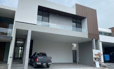 CASA EN VENTA EN LADERAS RESIDENCIAL MONTERREY NUEVO LEON