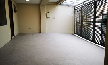 Townhouse for sale in Mandaluyong city New Zaniga, High end developemnt