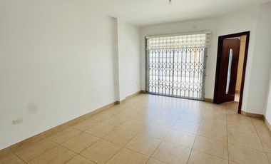 CASA EN ALQUILER EN CONJUNTO PRIVADO